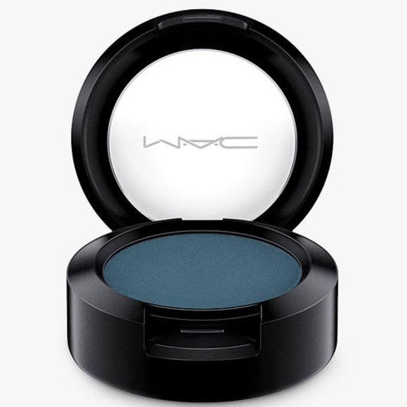 Last one! MAC STORMWATCH eye shadow NIB - Picture 3 of 5